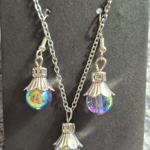 Elegant Silver and Iridescent Jewelry Set